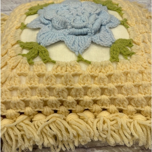Crocheted Throw Pillow Blue Flower Fringe Hand Knit Vintage Decor Granny Square - Picture 3 of 4